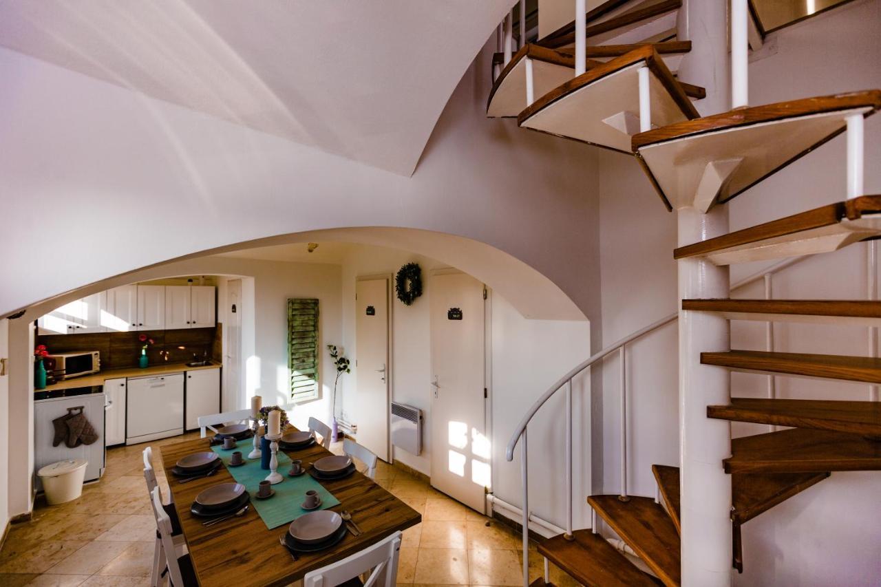 Bridge Apartment เอสแตร์กอม ภายนอก รูปภาพ